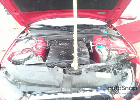 2013 Audi A4 2.0T Premium z USA, uszkodzony, nr VIN WAUFFAFL5DN028947